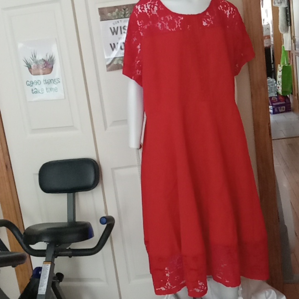 Boohoo dress - Picture 2 of 5